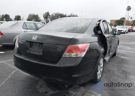 2010 Honda Accord 2.4 Ex z USA, uszkodzony, nr VIN 1HGCP2F72AA047035
